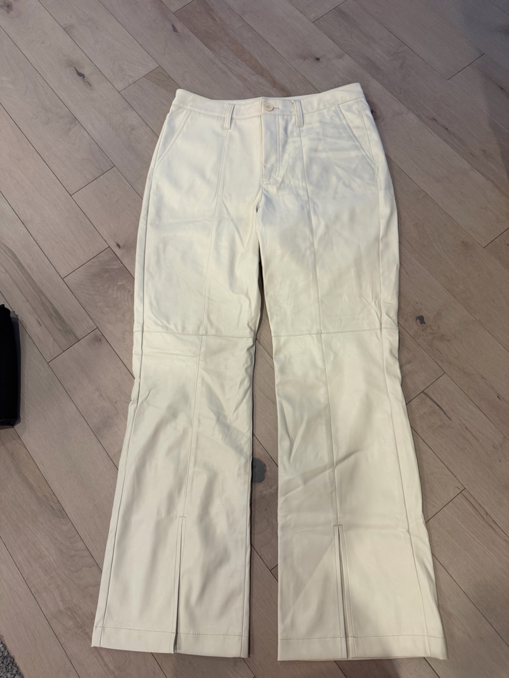 Kut from the Kloth Cream Faux Leather Straight Leg Pants